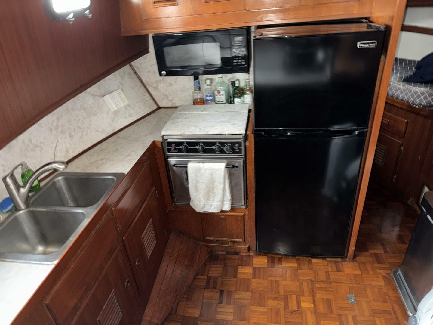 1981 Marine Trader Double Cabin — photo 50