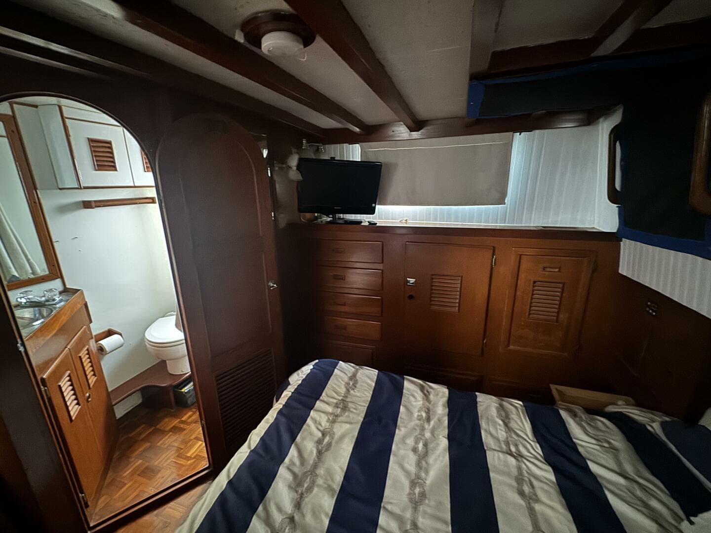 1981 Marine Trader Double Cabin — photo 54