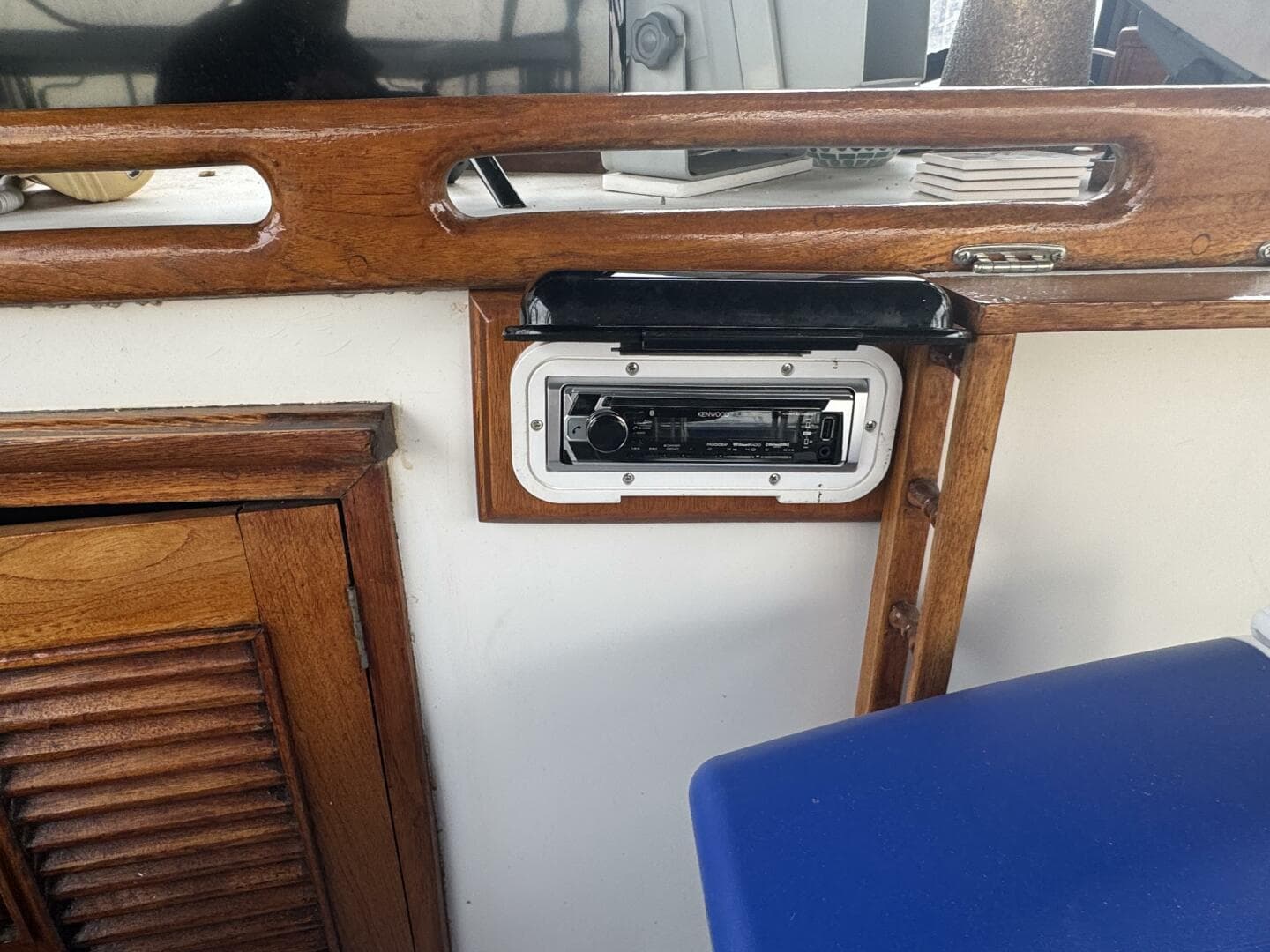 1981 Marine Trader Double Cabin — photo 28