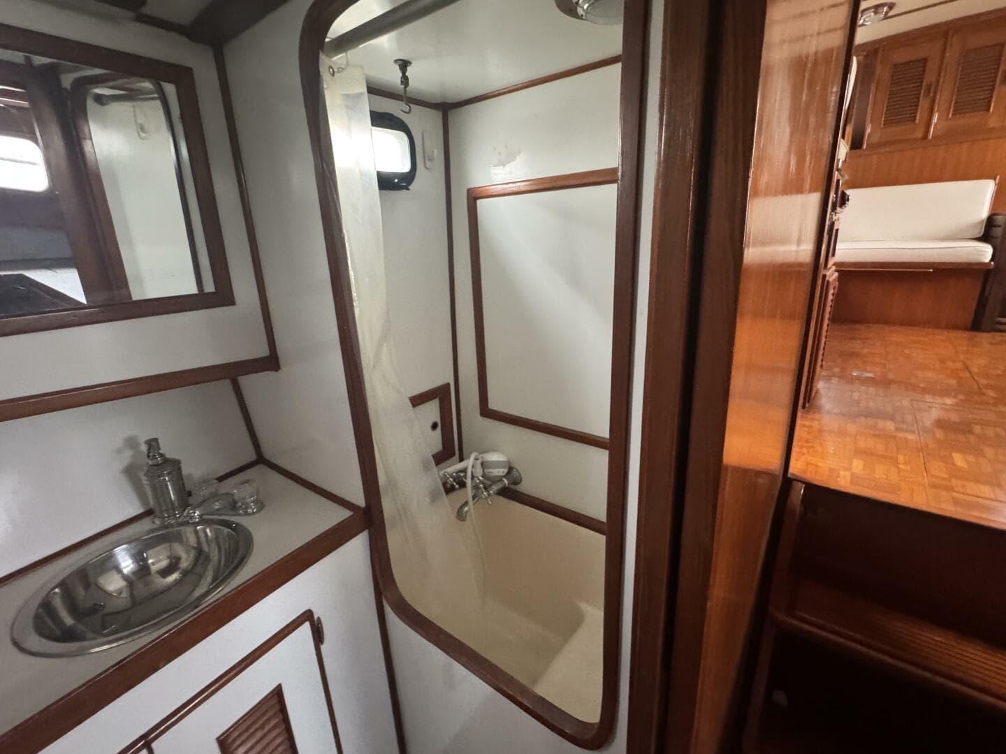1981 Marine Trader Double Cabin — photo 62