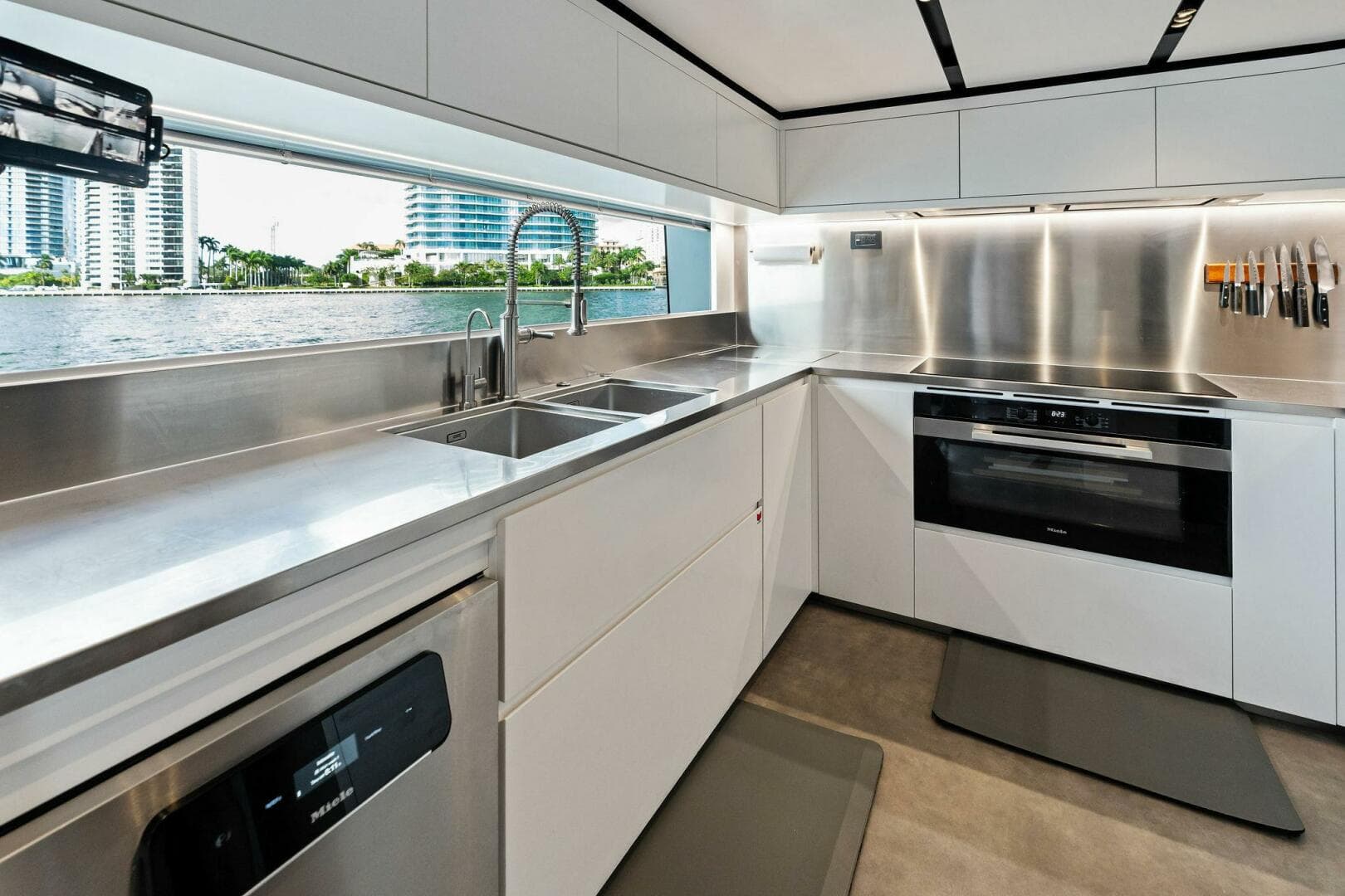 2025 Riva Bellissima — photo 61