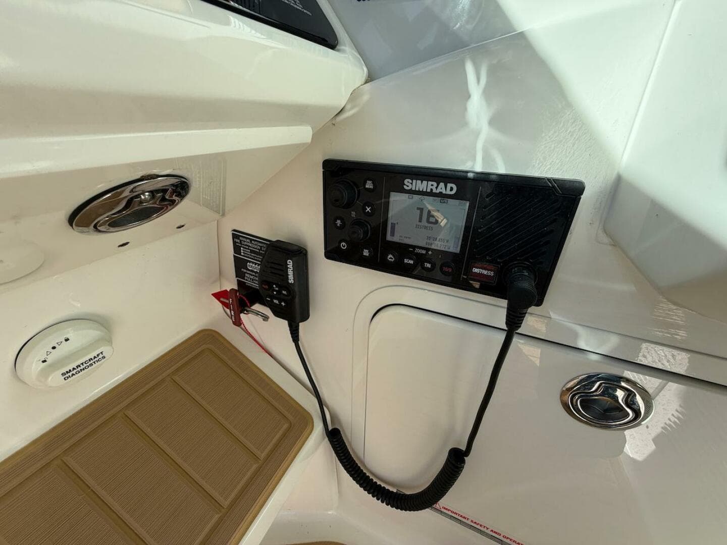 2023 Sea Ray 320 Outboard — photo 34