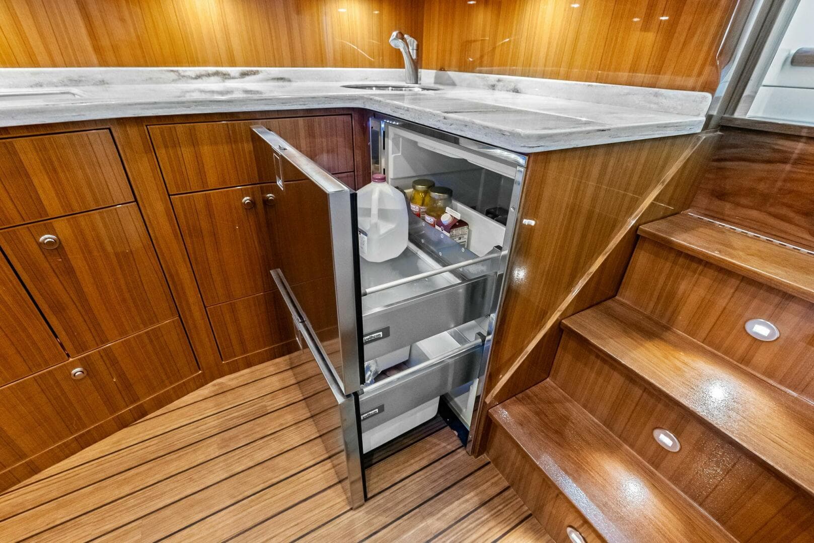 2022 Viking 46 Billfish — photo 7