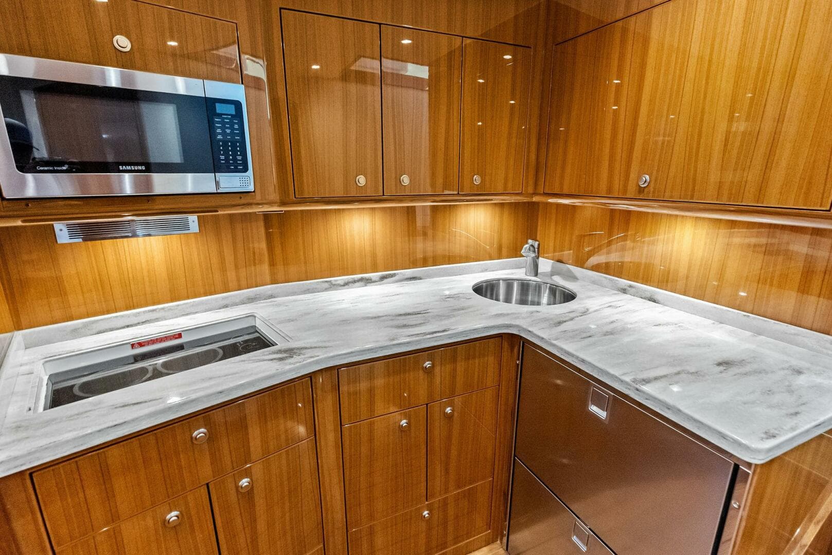 2022 Viking 46 Billfish — photo 8