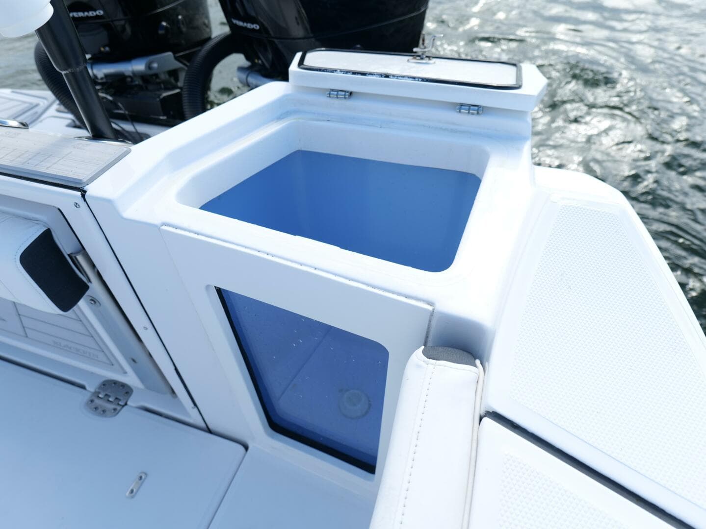 2024 Blackfin 332 CC — photo 35