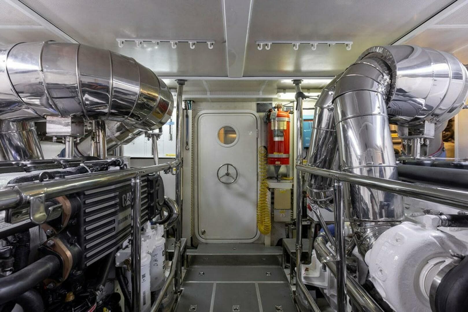 2010 Horizon Enclosed Pilothouse — photo 49