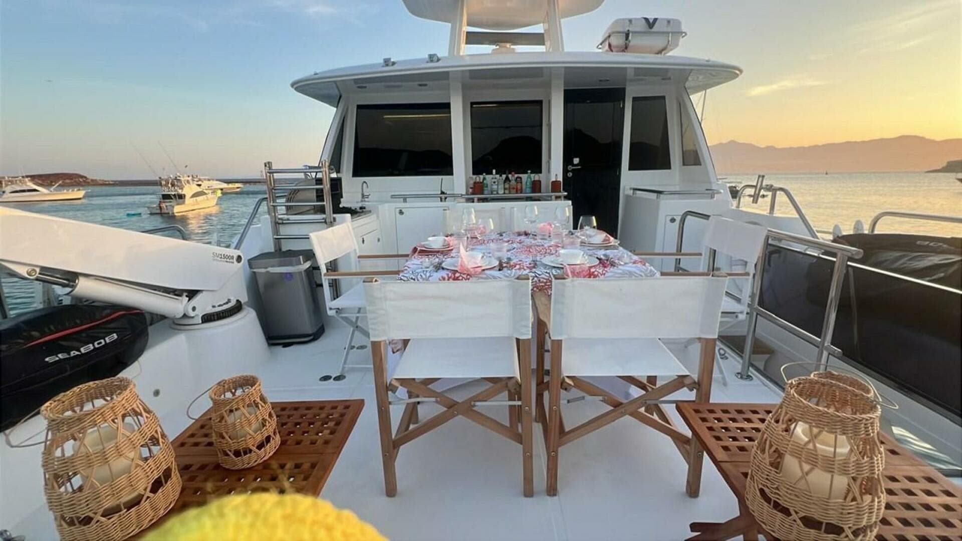 2010 Horizon Enclosed Pilothouse — photo 15