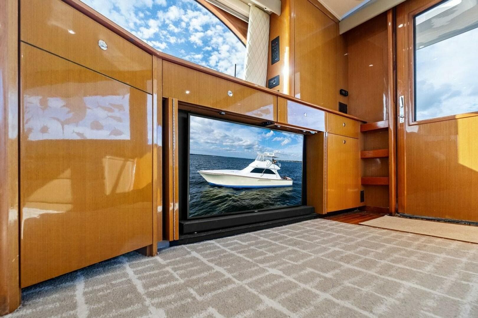 2001 Viking Sportfish — photo 26