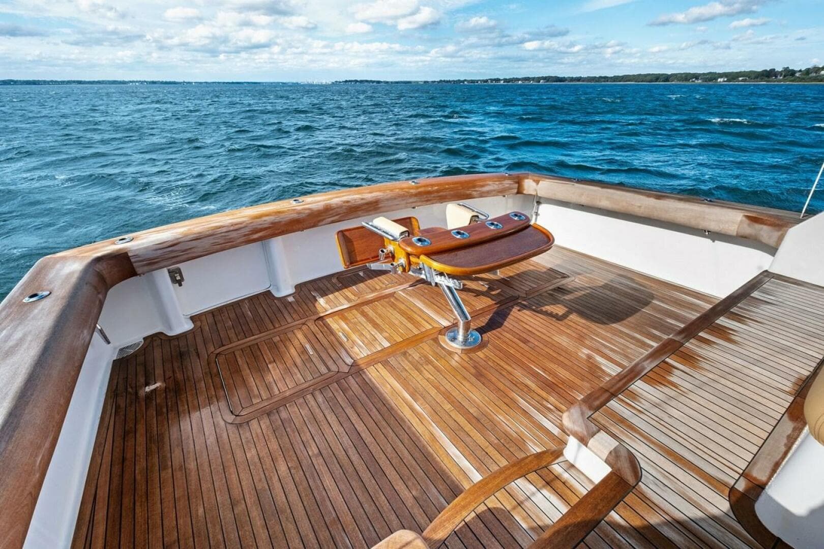 2001 Viking Sportfish — photo 9