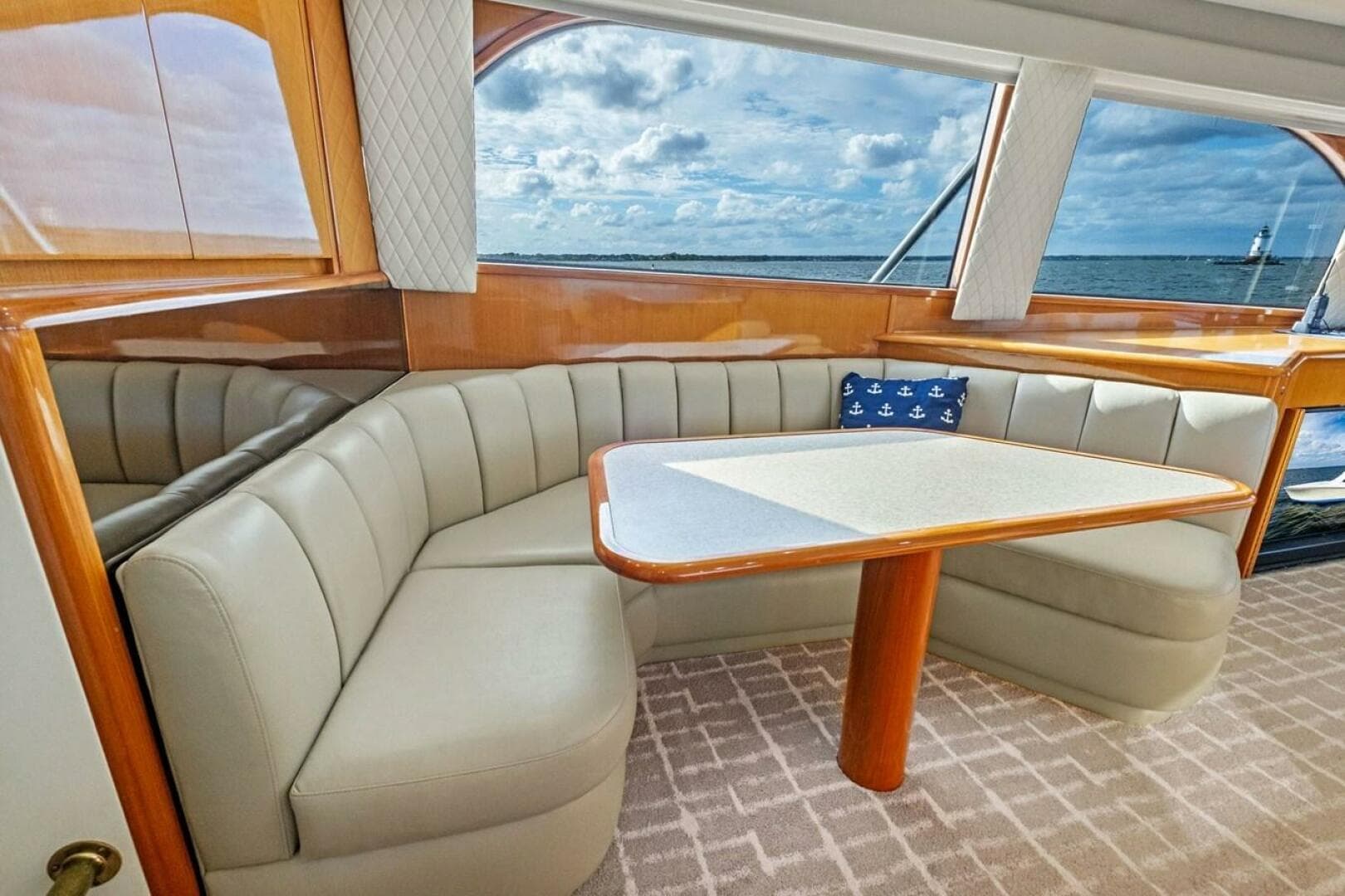 2001 Viking Sportfish — photo 28