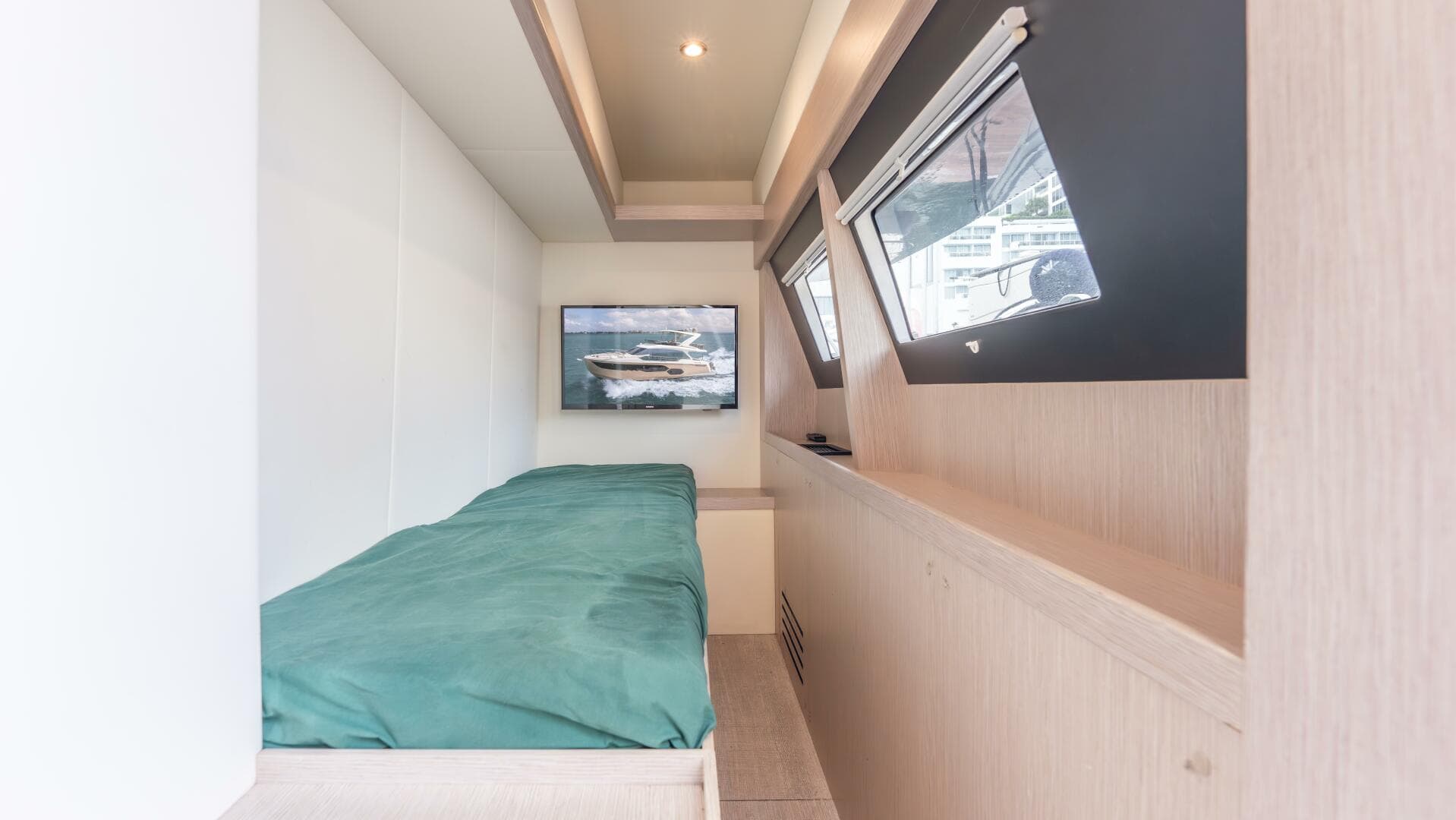 2019 Absolute 58 Fly — photo 56