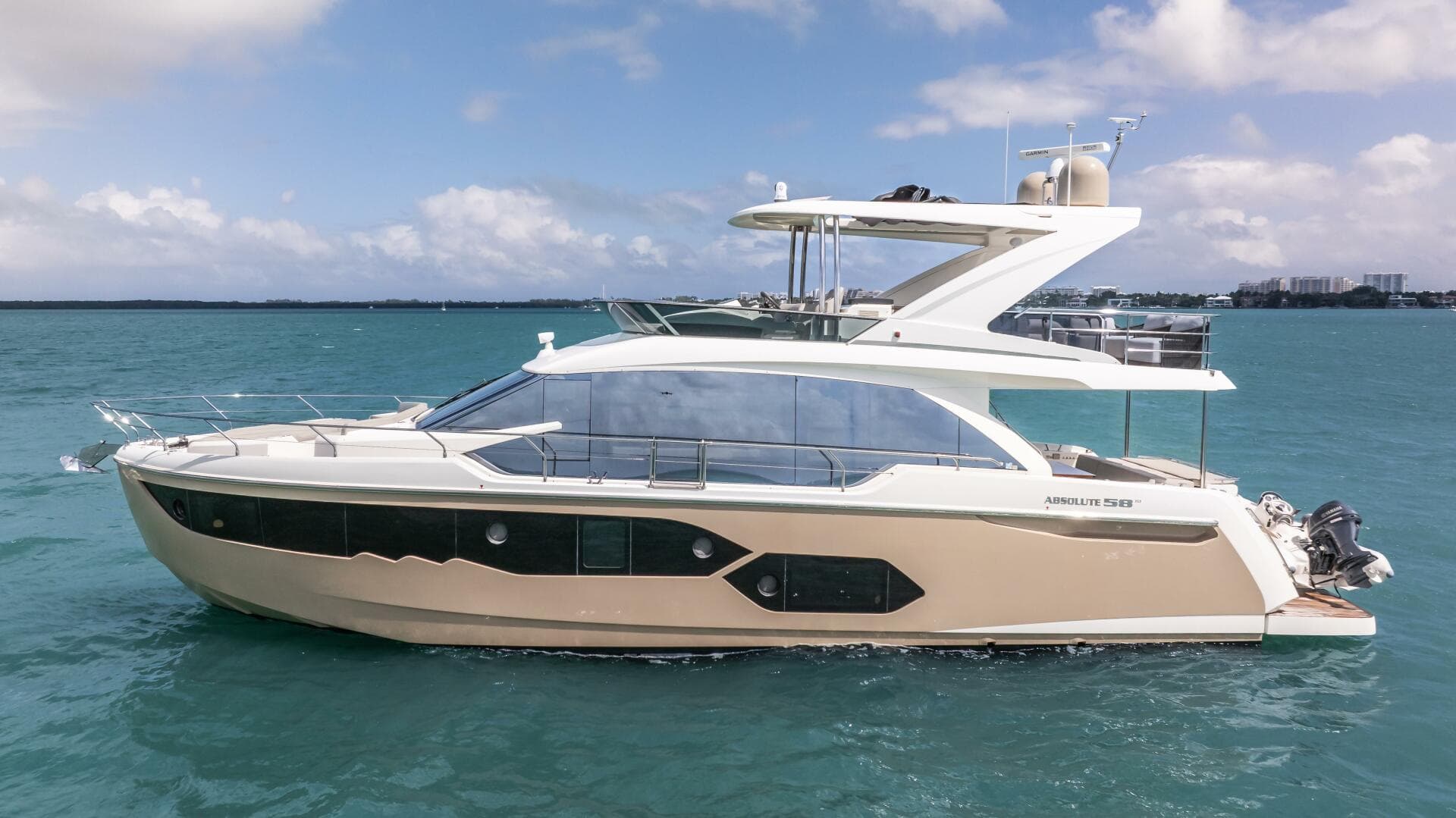 2019 Absolute 58 Fly — photo 2