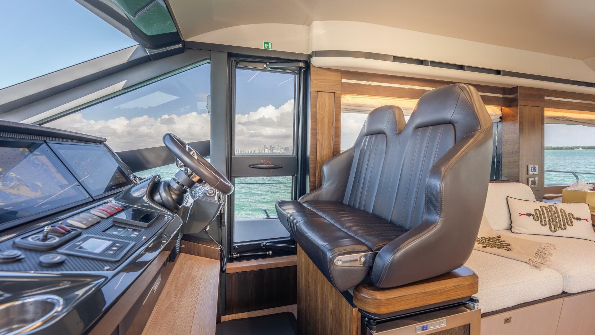 2019 Absolute 58 Fly — photo 37