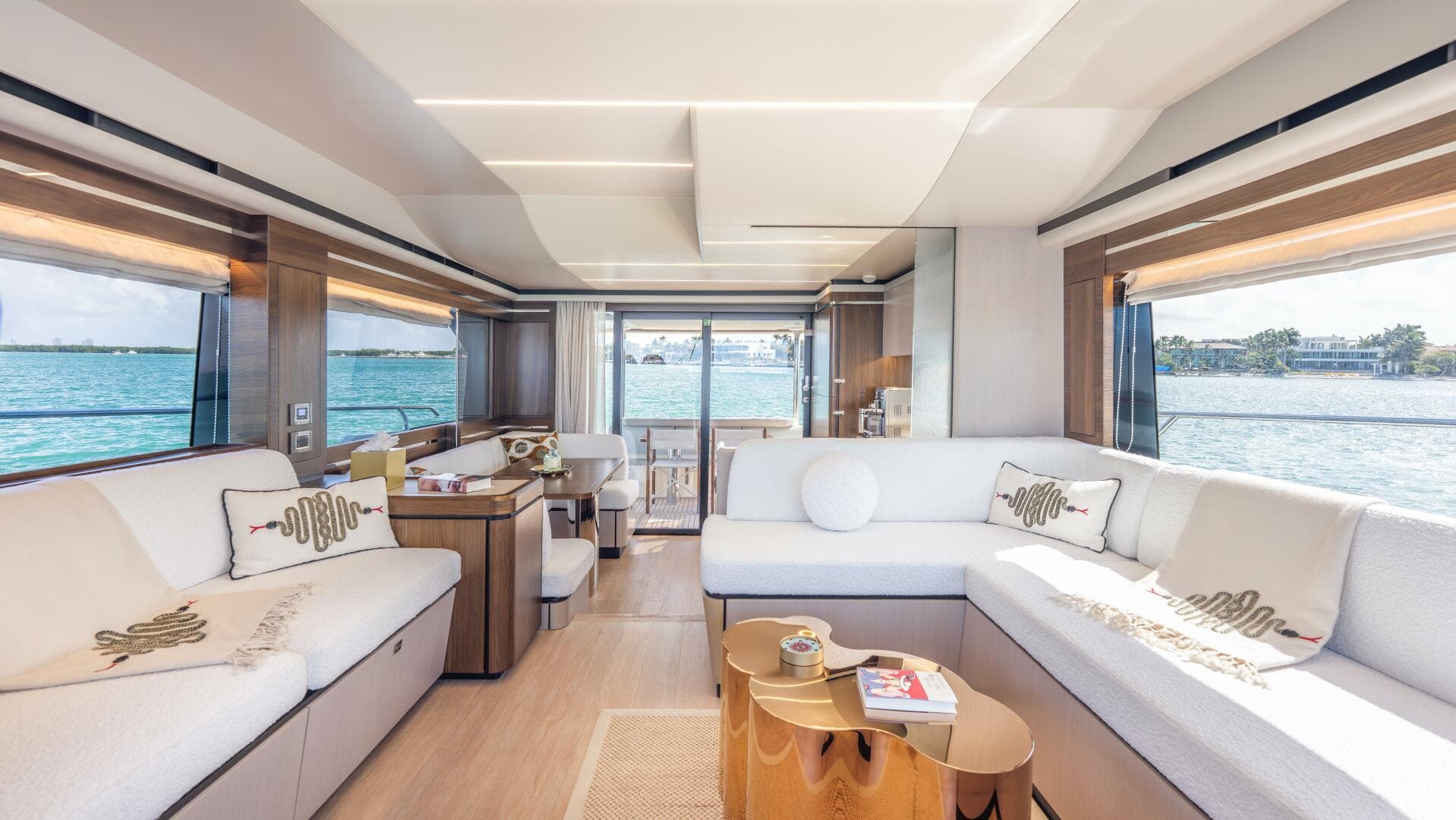 2019 Absolute 58 Fly — photo 34