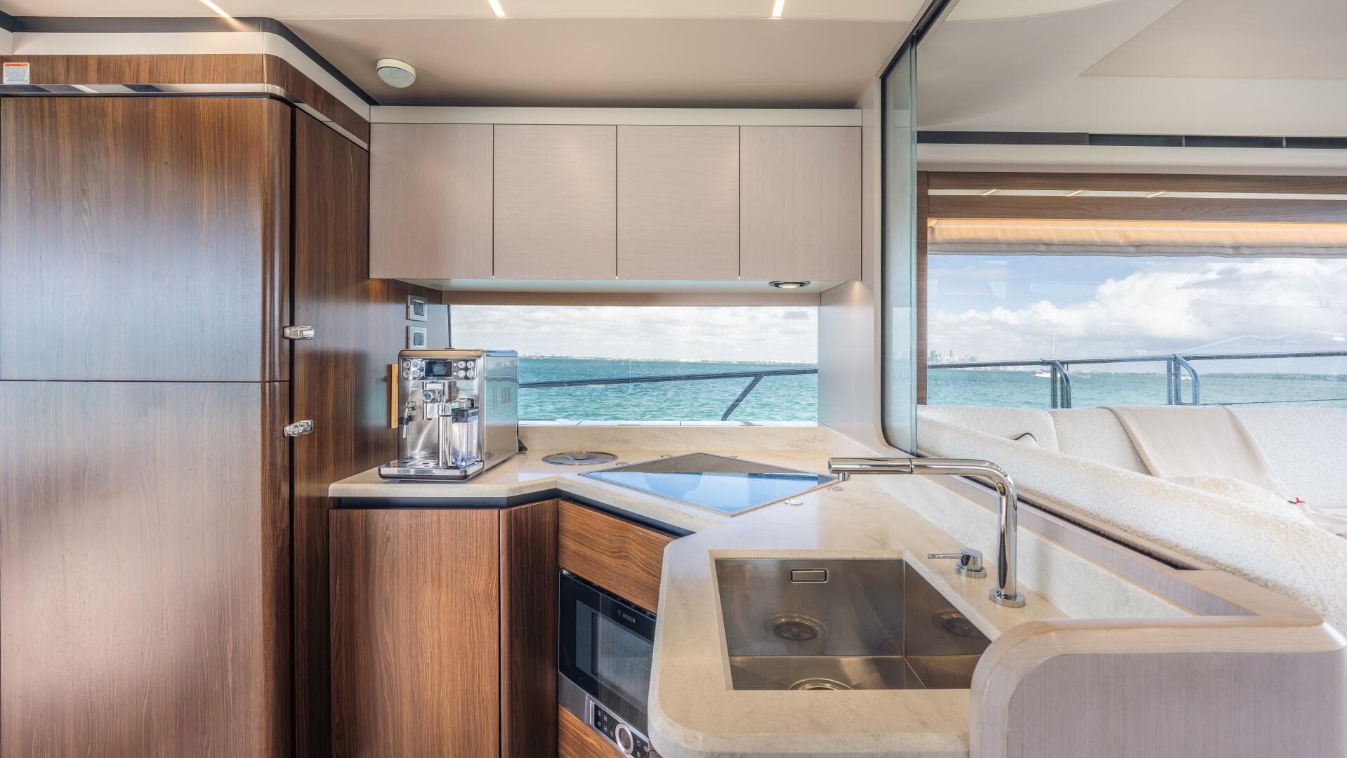 2019 Absolute 58 Fly — photo 28