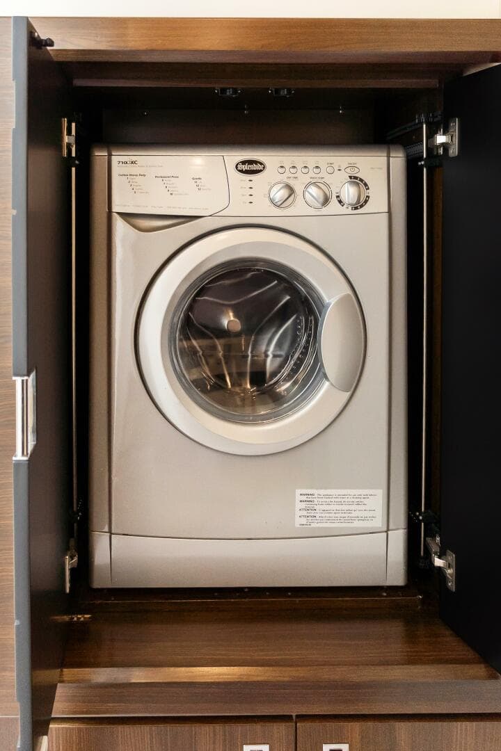 2019 Absolute 58 Fly — photo 39