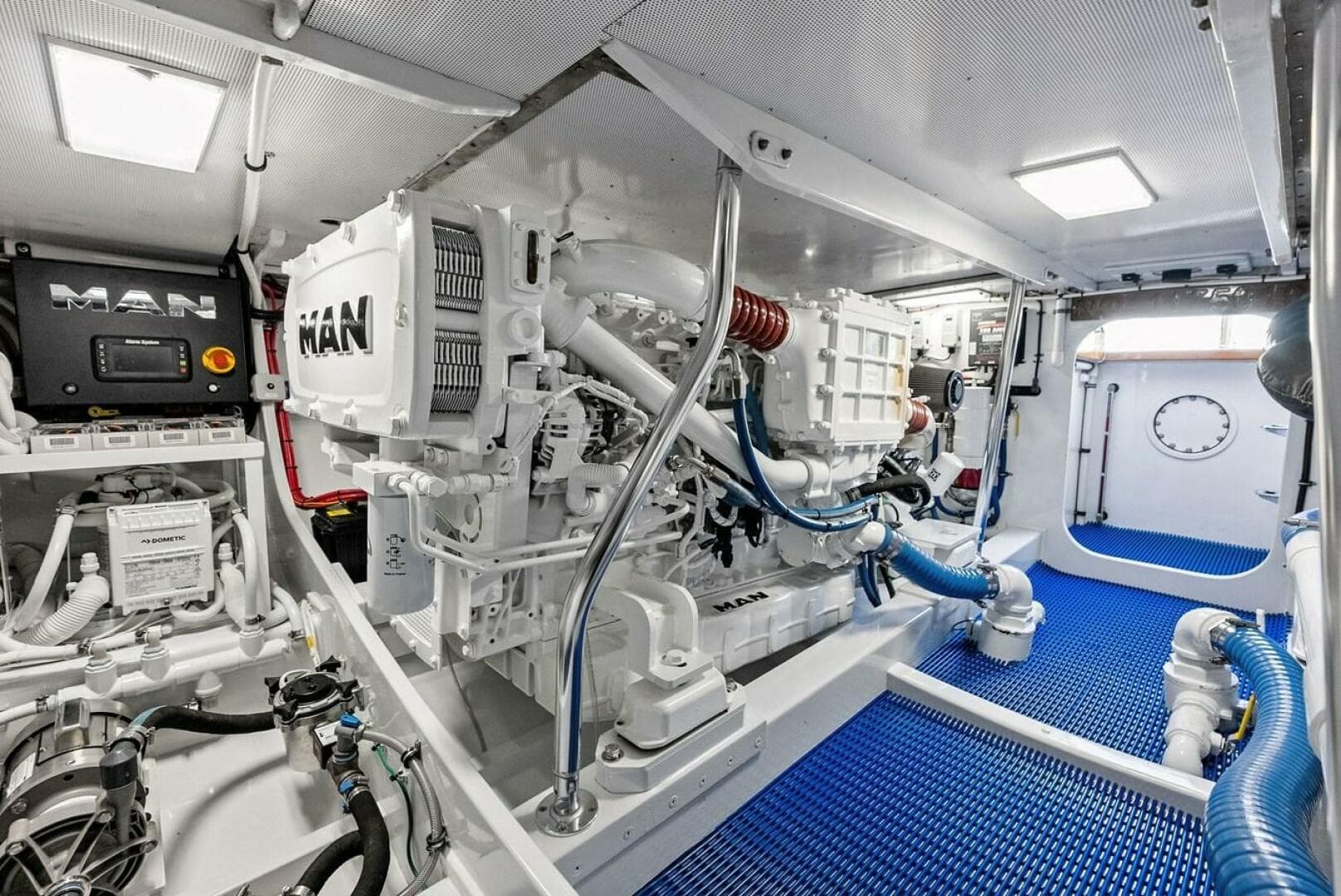 2000 Rybovich Express Sportfisherman — photo 49