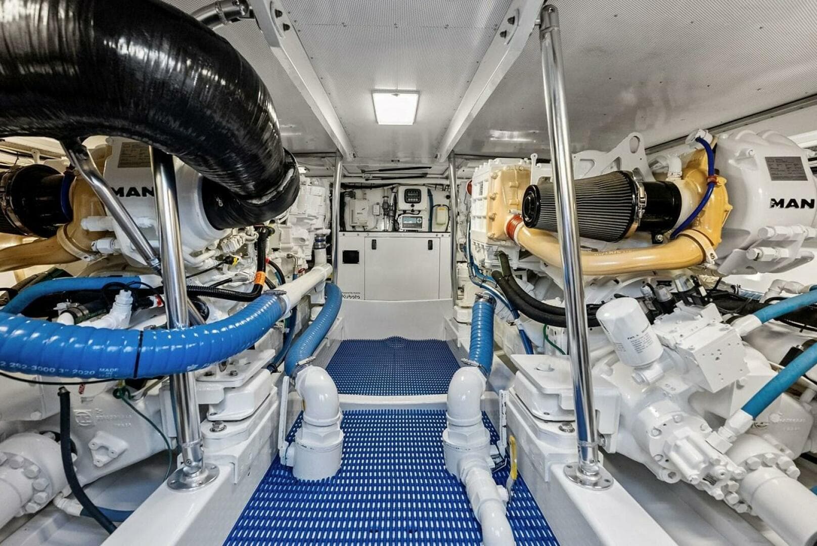 2000 Rybovich Express Sportfisherman — photo 43