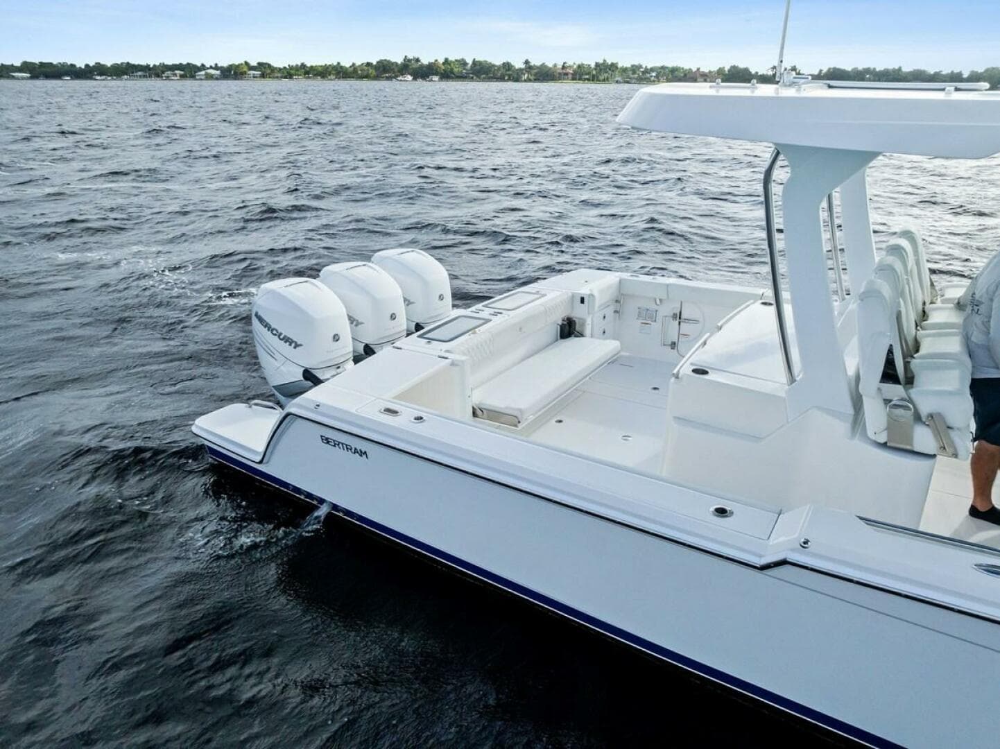 2022 Bertram — photo 12