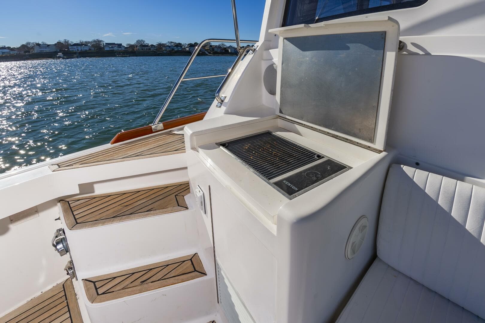 2005 Grand Banks Eastbay 49 Eastbay SX — photo 60