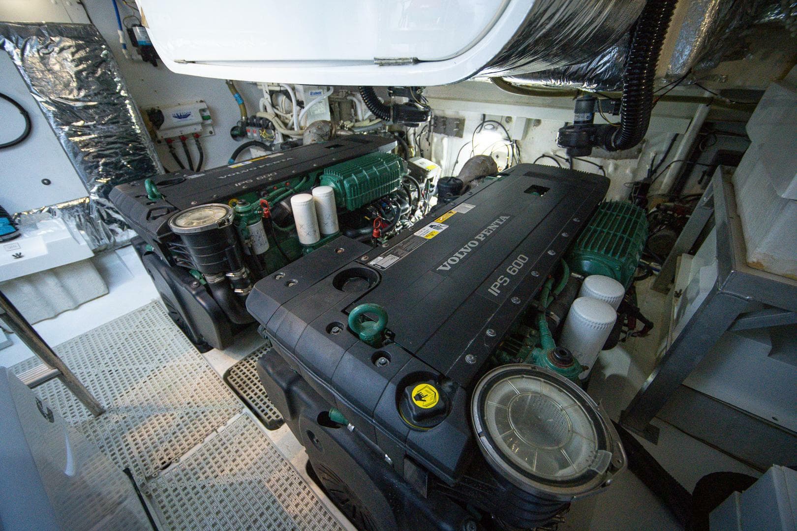 2016 Princess V48 — photo 52