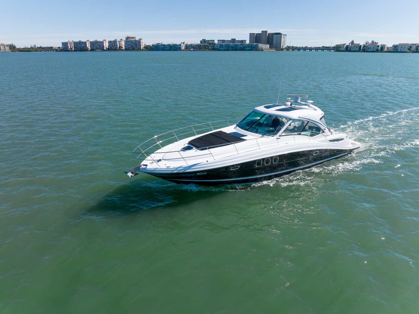 2010 Sea Ray 50 Sundancer — photo 6