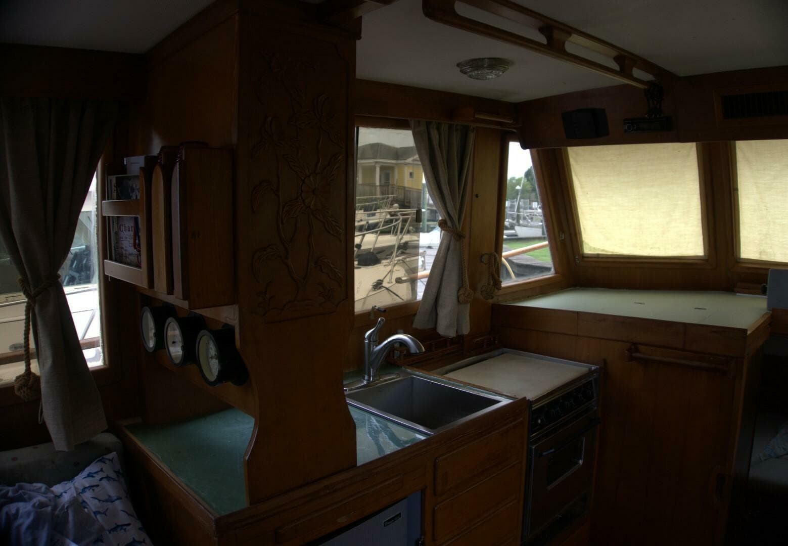 1991 Marine Trader 34 Double Cabin — photo 17