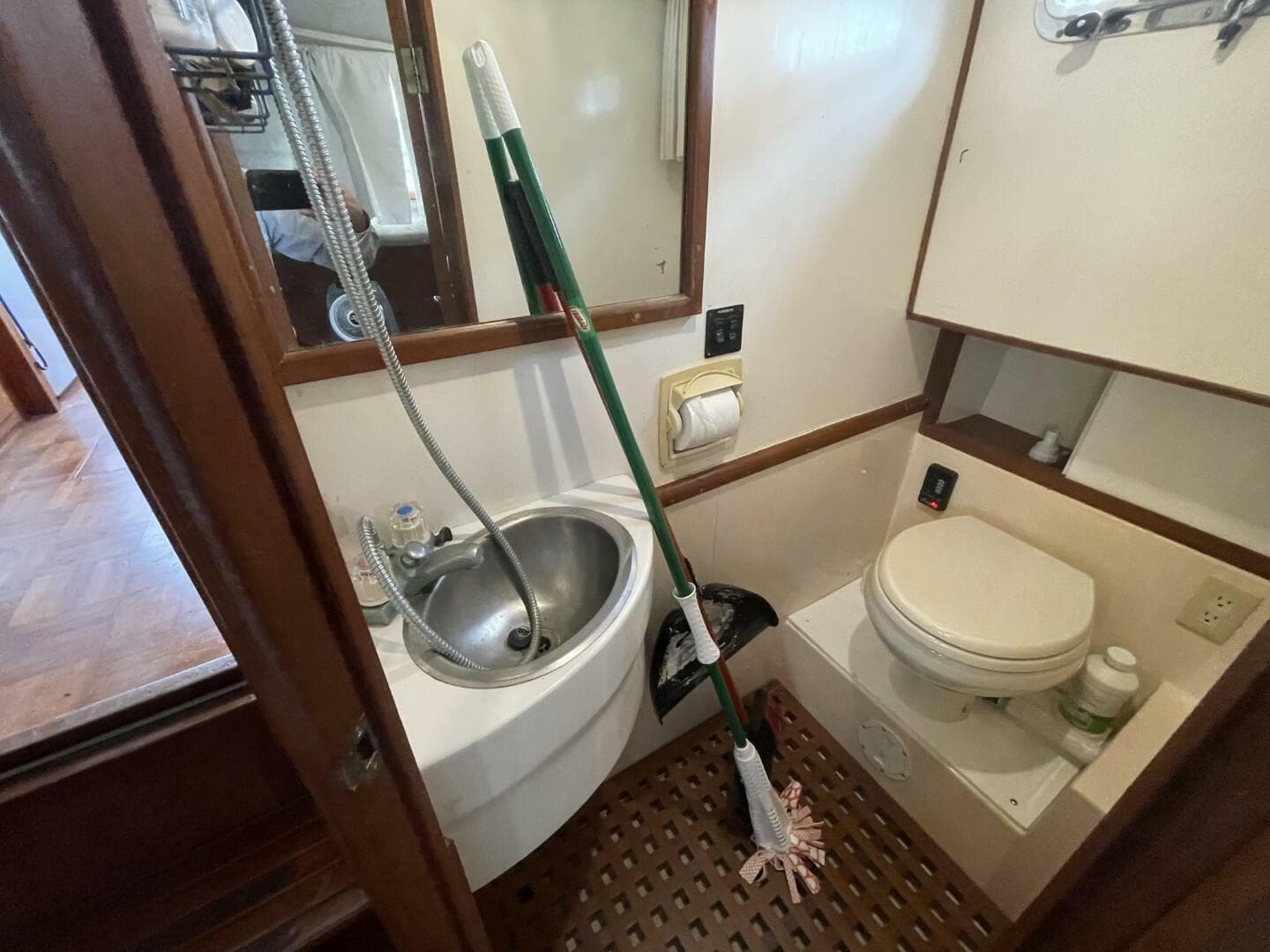 1991 Marine Trader 34 Double Cabin — photo 66