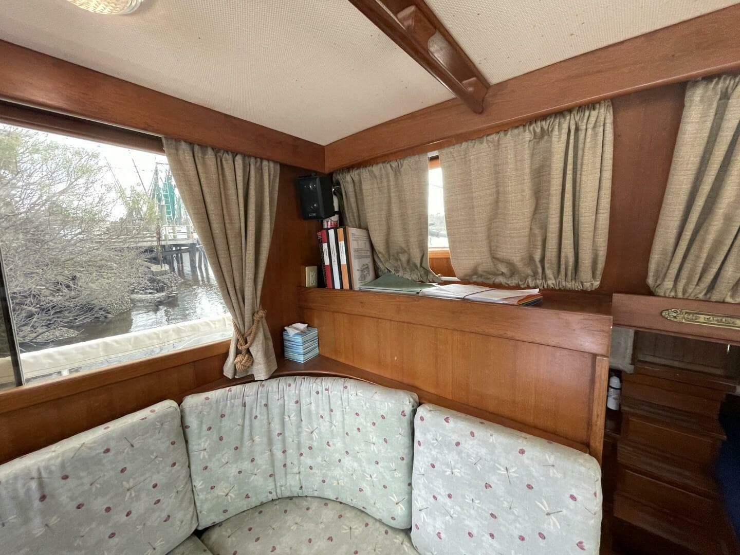 1991 Marine Trader 34 Double Cabin — photo 59