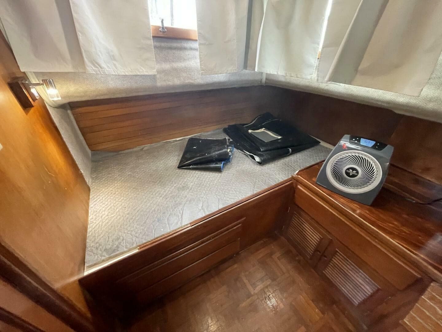 1991 Marine Trader 34 Double Cabin — photo 68