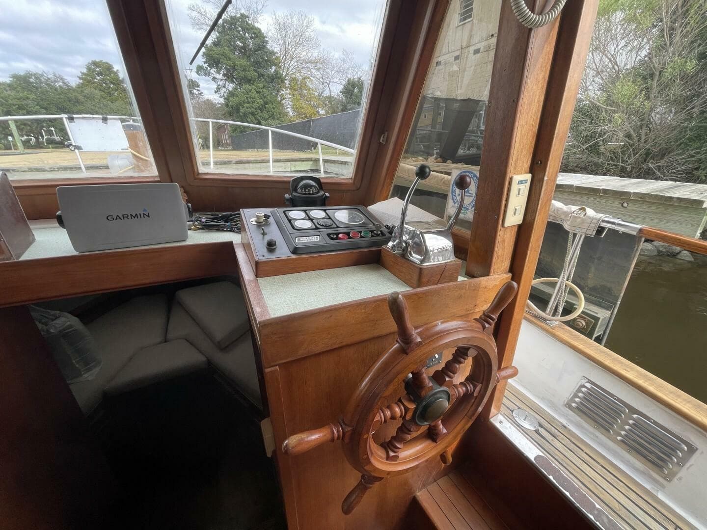 1991 Marine Trader 34 Double Cabin — photo 47