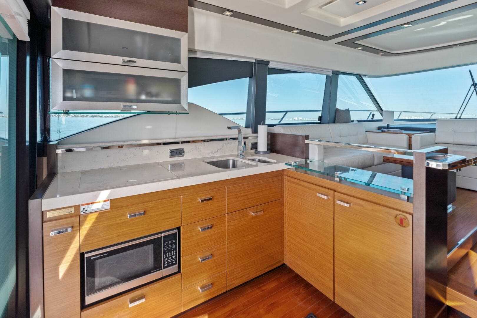 2016 Tiara Yachts 50 Flybridge — photo 13