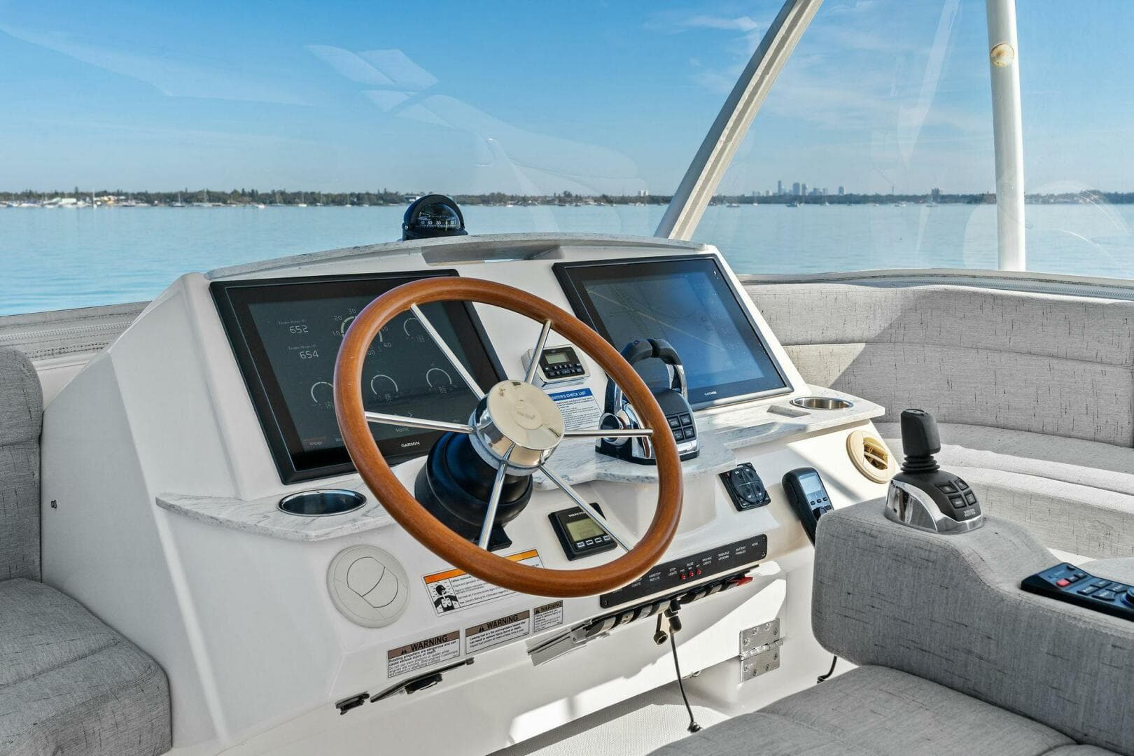 2016 Tiara Yachts 50 Flybridge — photo 55