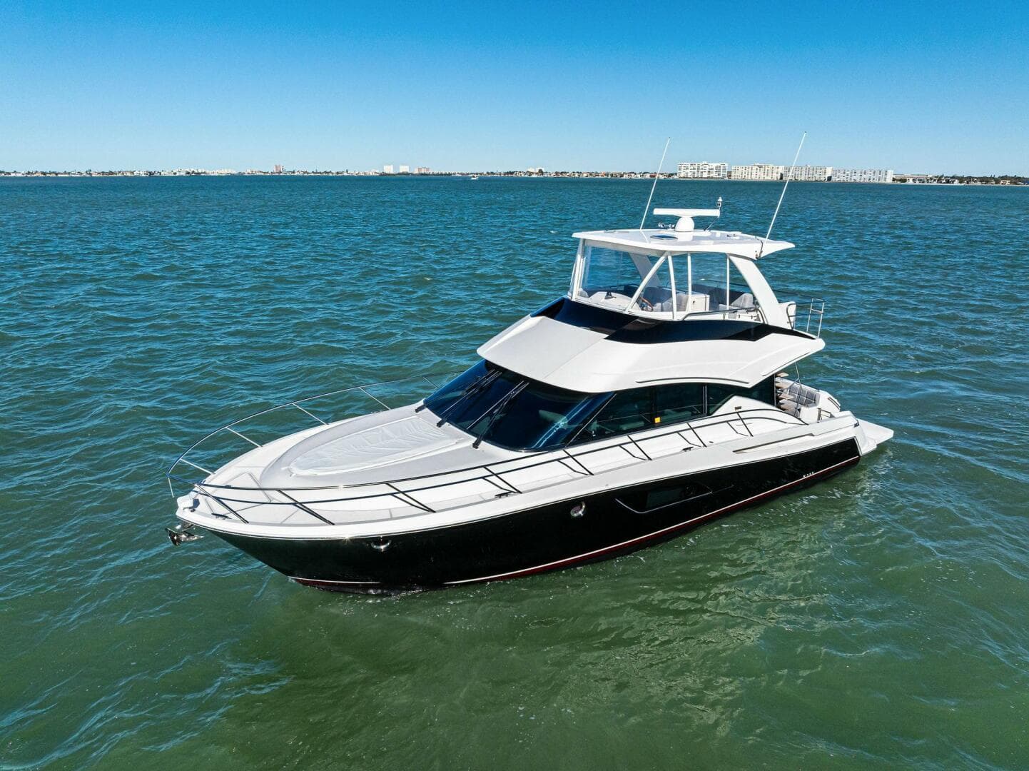 2016 Tiara Yachts 50 Flybridge — photo 70