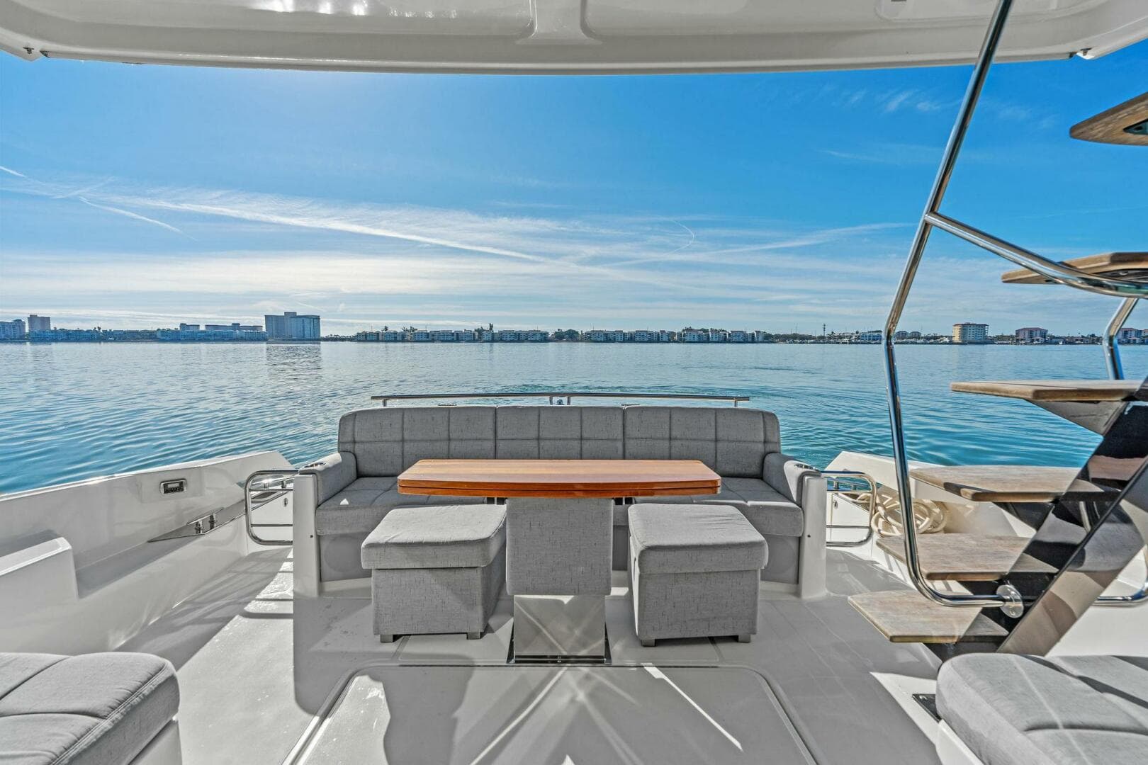 2016 Tiara Yachts 50 Flybridge — photo 39