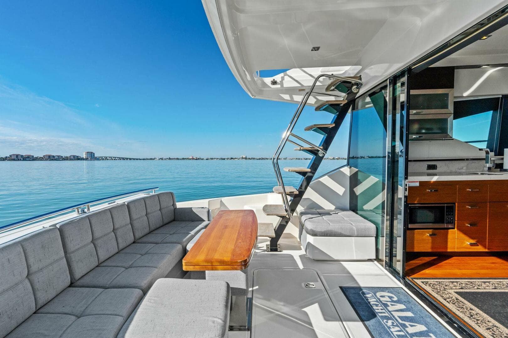 2016 Tiara Yachts 50 Flybridge — photo 37