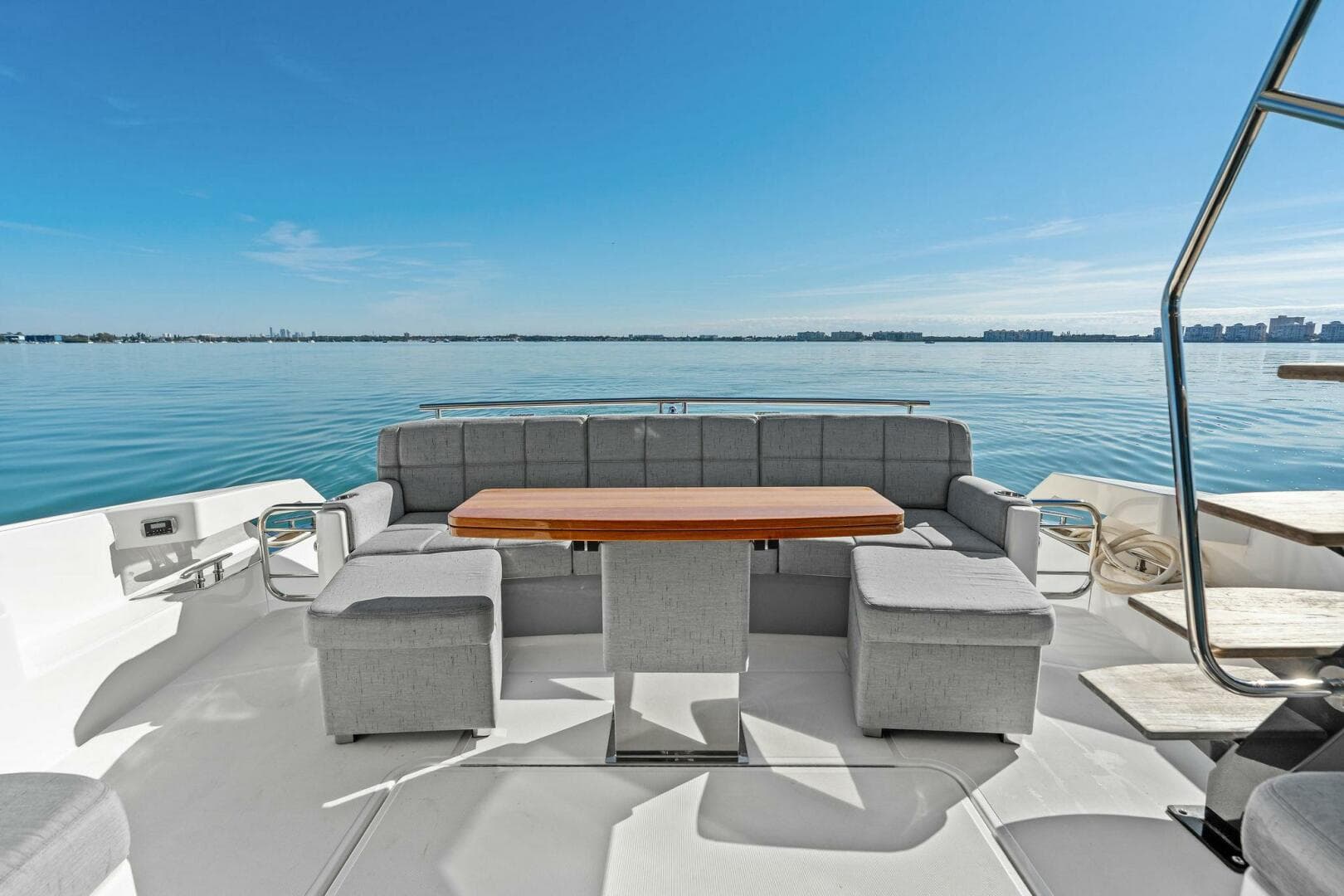 2016 Tiara Yachts 50 Flybridge — photo 59