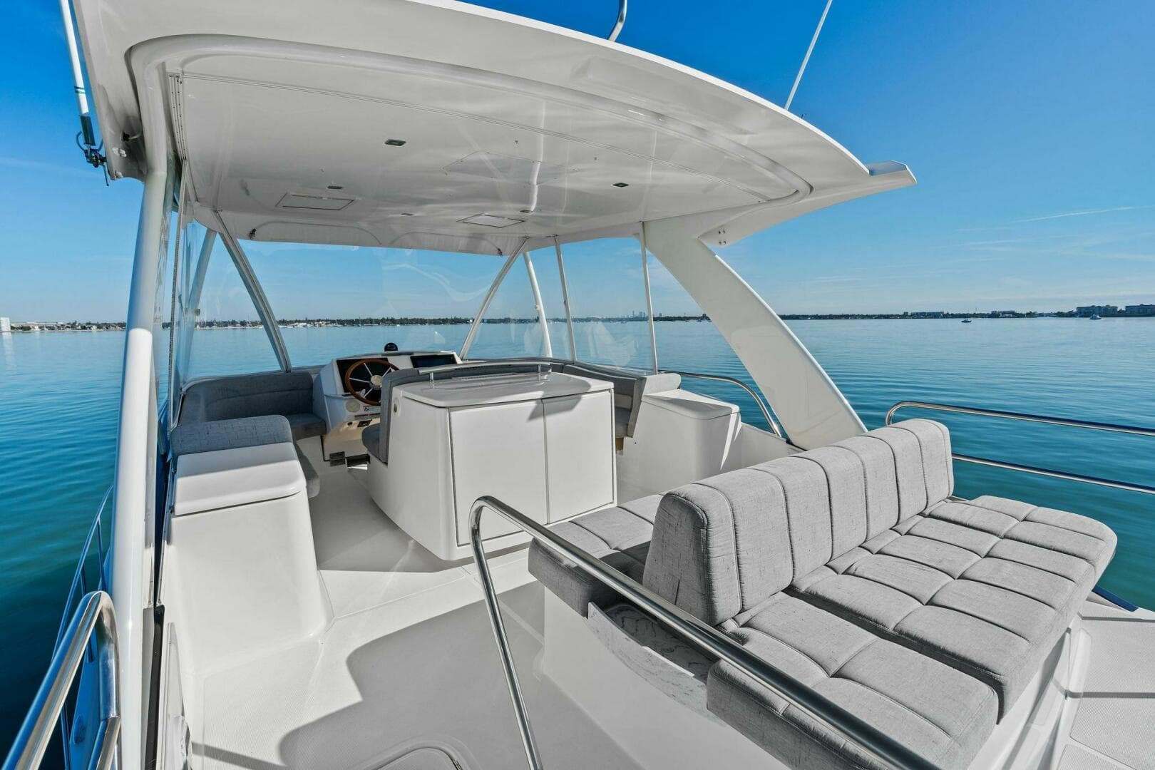 2016 Tiara Yachts 50 Flybridge — photo 42