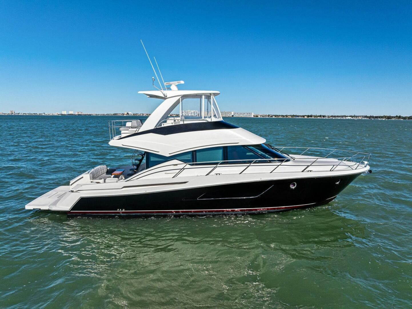 2016 Tiara Yachts 50 Flybridge — photo 68