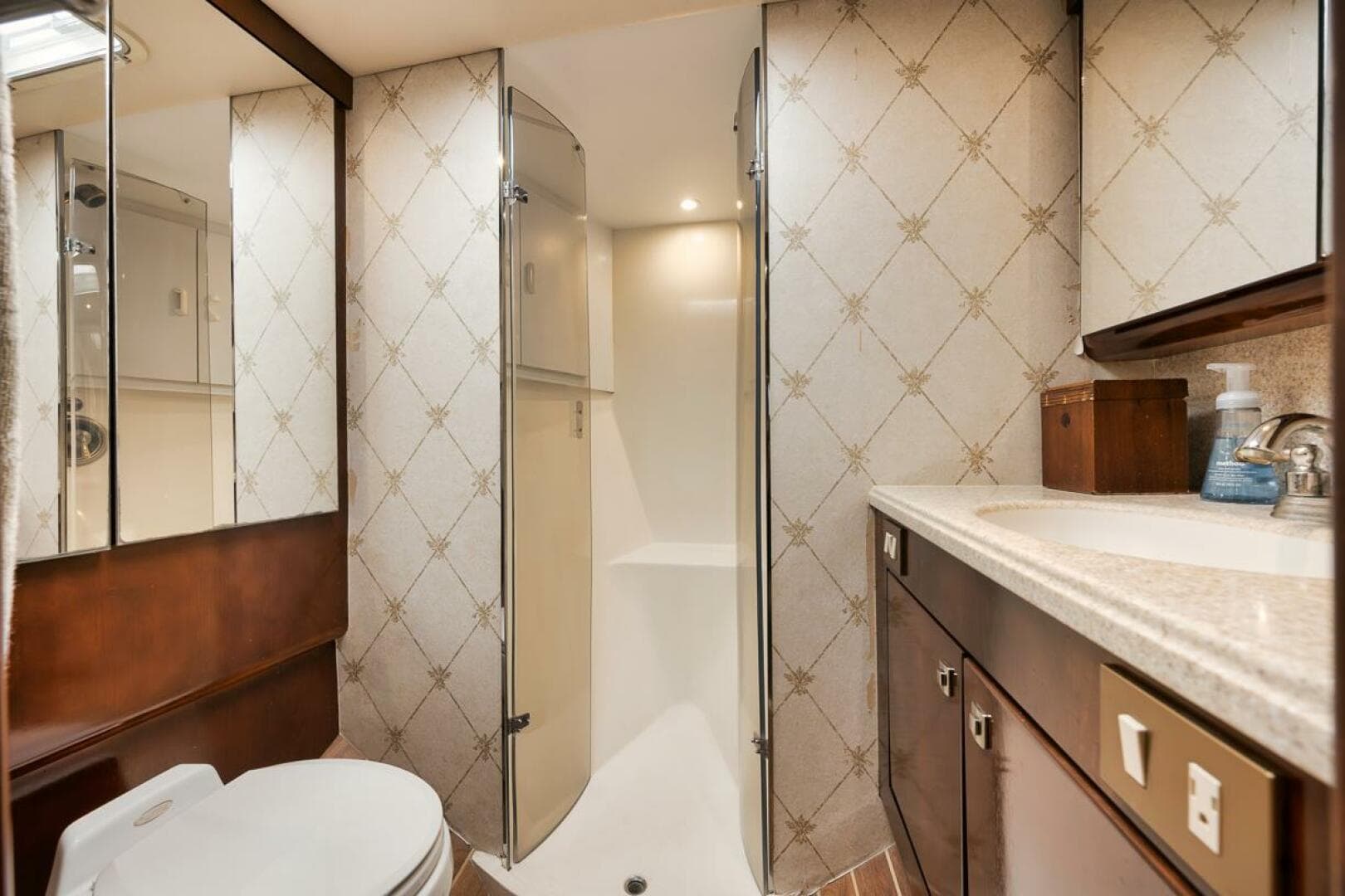 2005 Ocean 73 Super Sport — photo 16