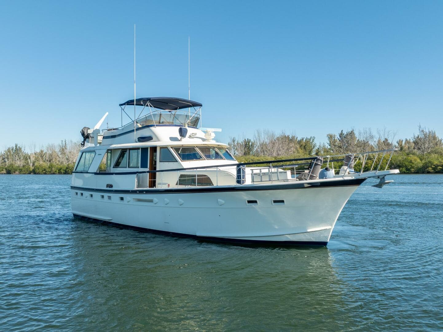 1985 Hatteras 53 — photo 6