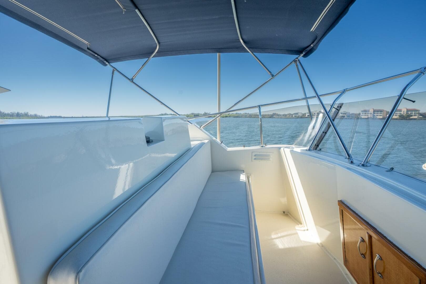 1985 Hatteras 53 — photo 14