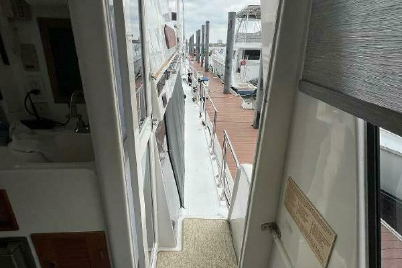 1998 Hyatt 51 Aft Cabin — photo 22