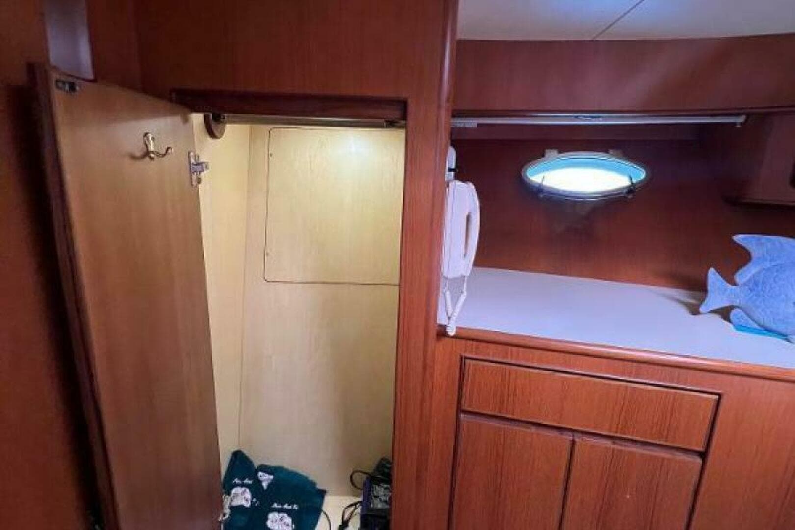 1998 Hyatt 51 Aft Cabin — photo 65