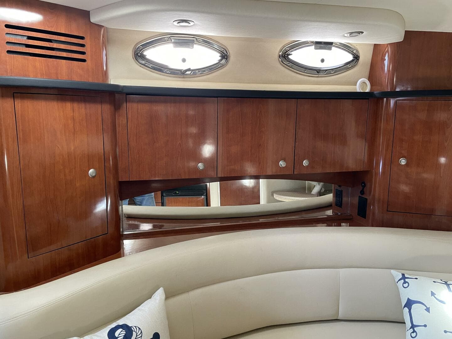 2006 Sea Ray 320 Sundancer — photo 32