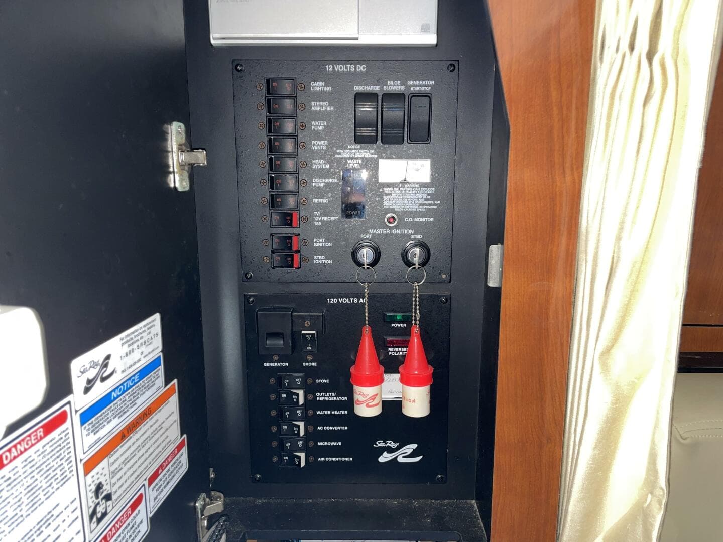 2006 Sea Ray 320 Sundancer — photo 36