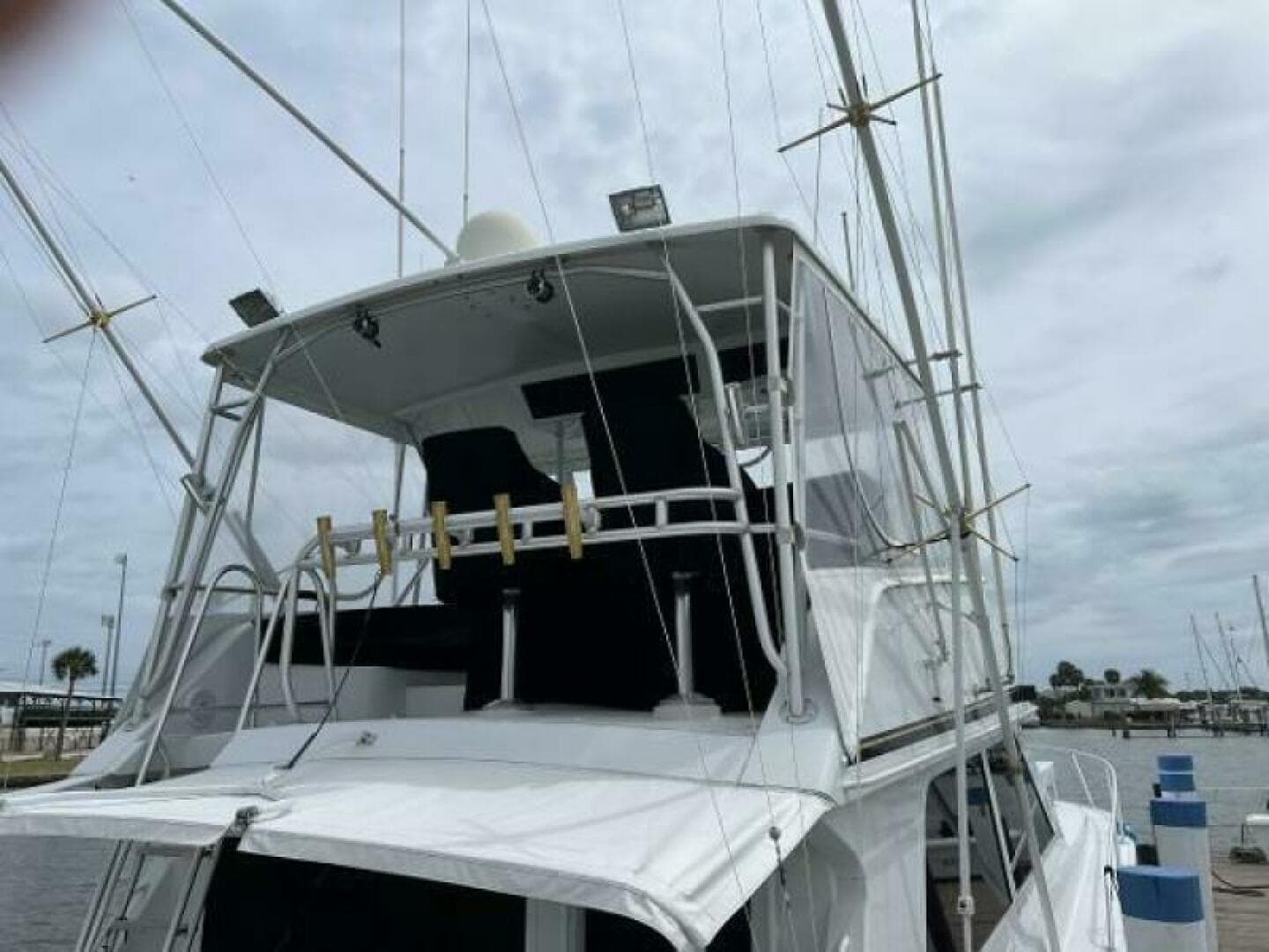 1991 Viking Boats Convertible — photo 7