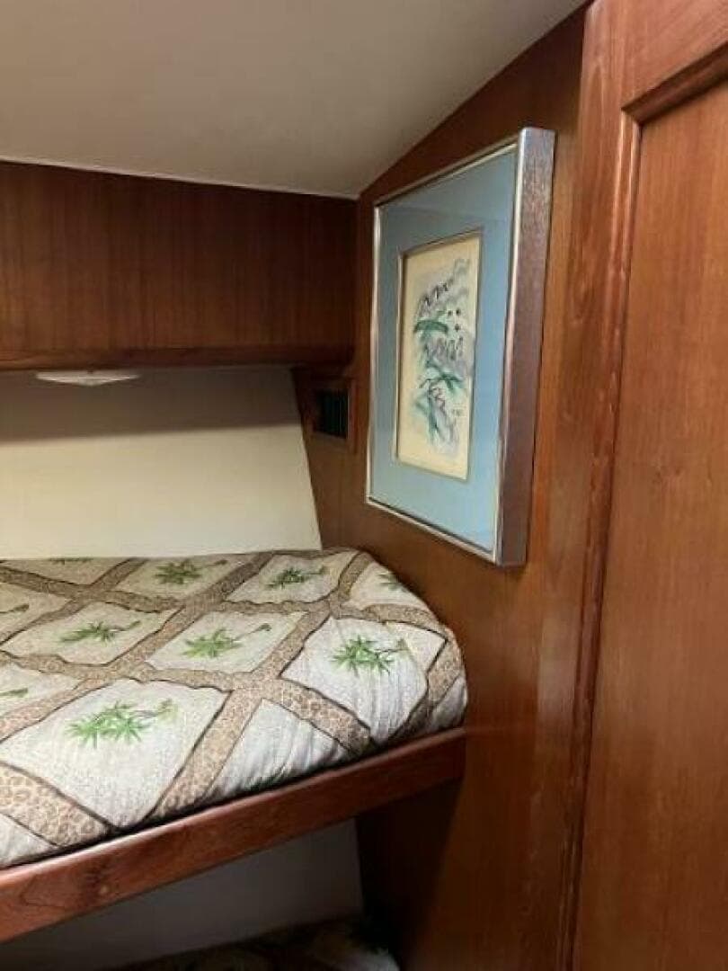 1991 Viking Boats Convertible — photo 29