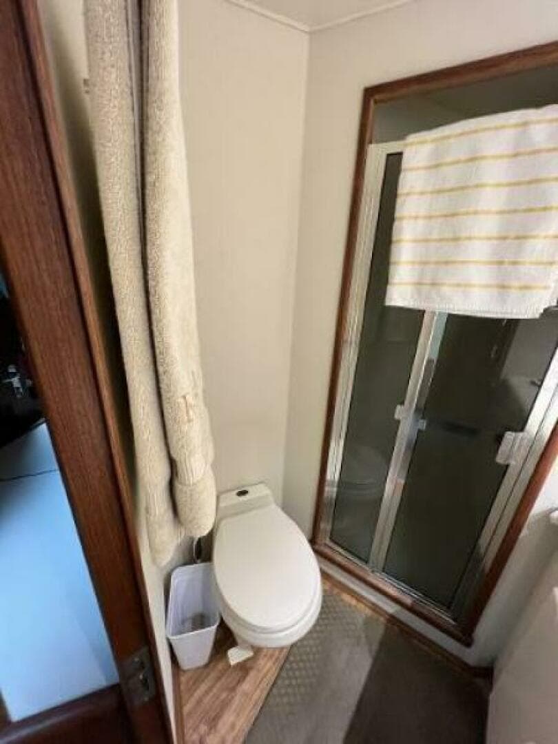 1991 Viking Boats Convertible — photo 43