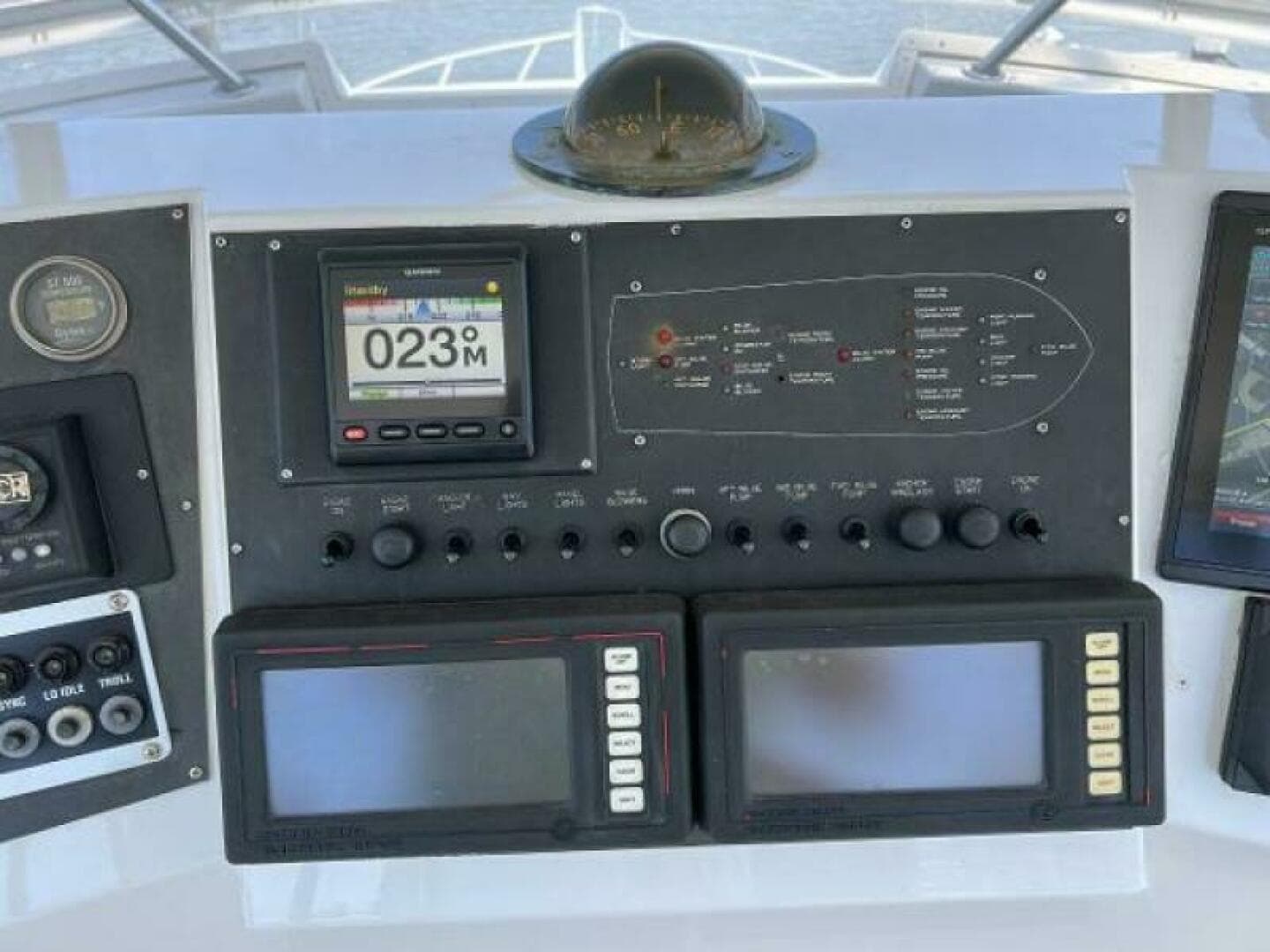 1991 Viking Boats Convertible — photo 57